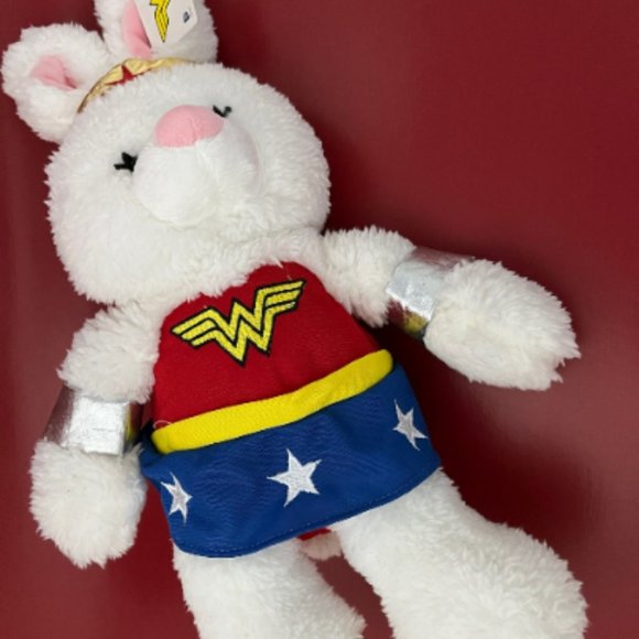 WONDER WOMAN GUND PLUSH SUPER SOFT BEAR STUFFIE ANYA - APPROX 16" TALL WITH TAGS - Picture 7 of 8